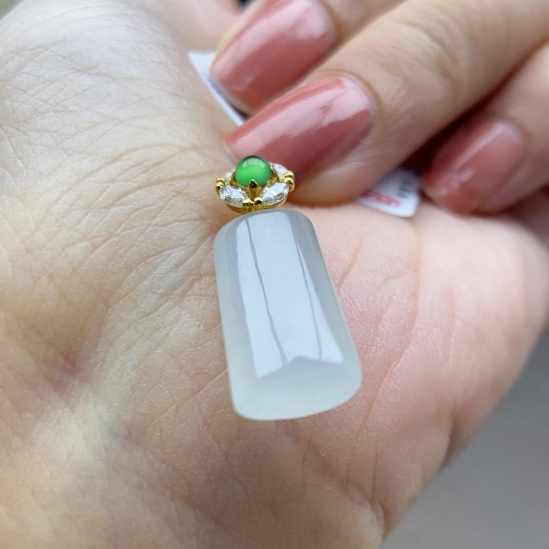 翡翠18K金镶嵌颈饰吊坠33