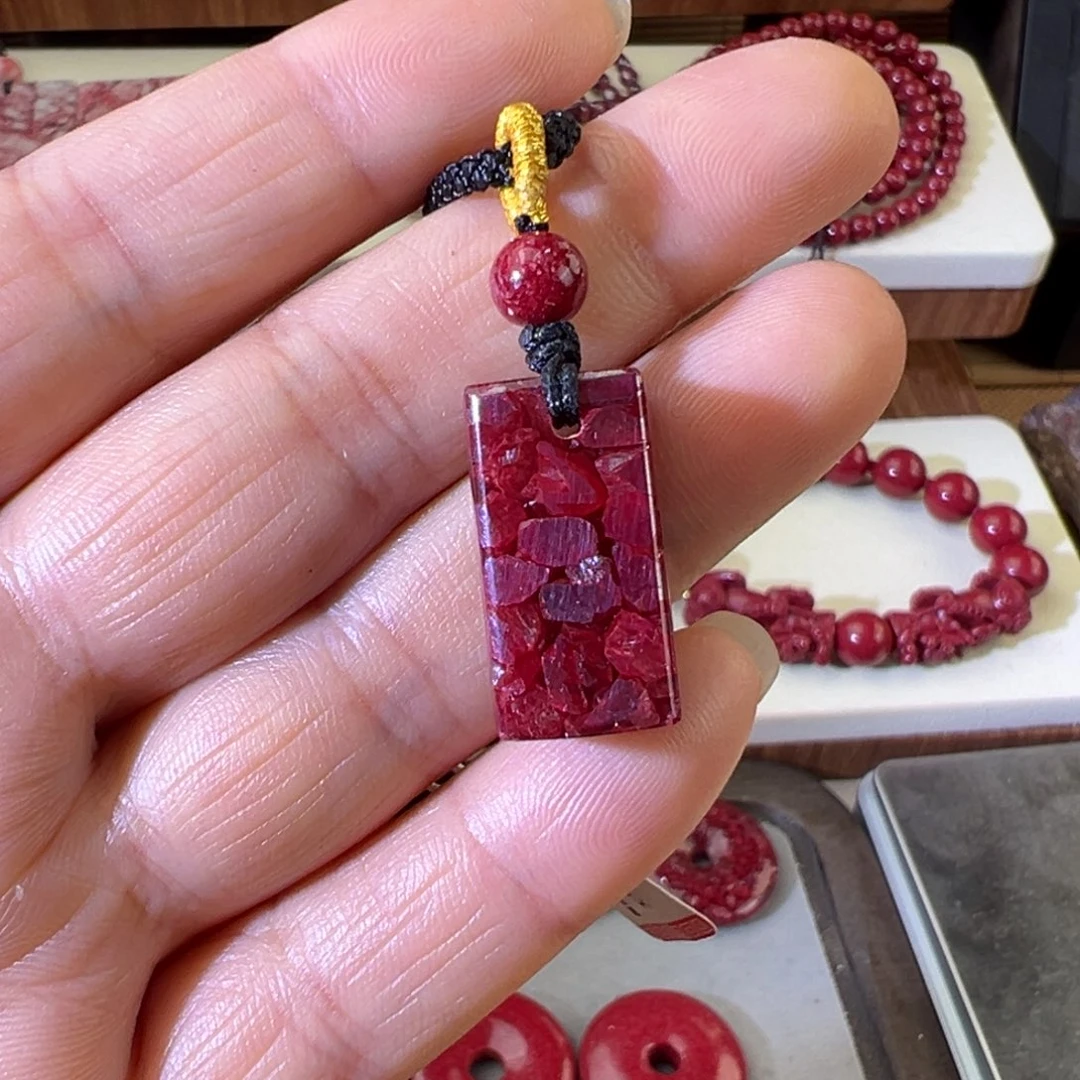 天然辰砂晶体无事牌