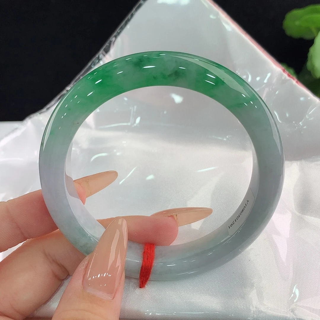 翡翠未镶嵌手镯正58/59
