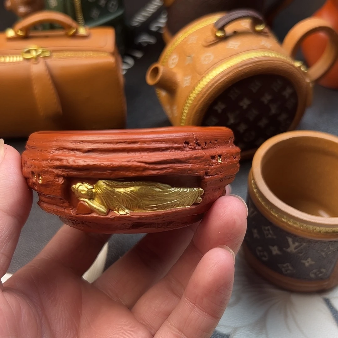 茶壶紫砂石窟壁画和石门石窟