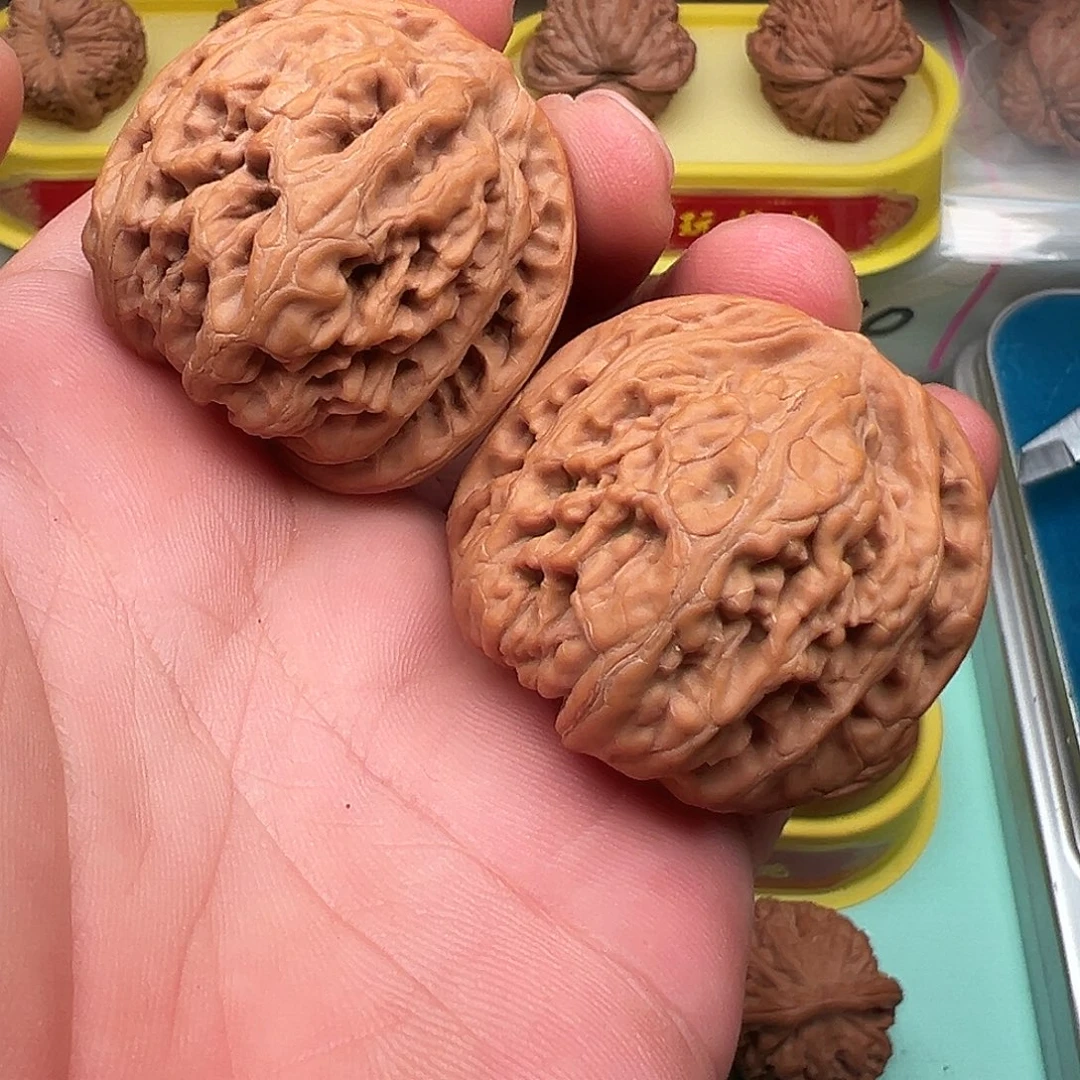 文玩核桃吊坠平谷九龙41