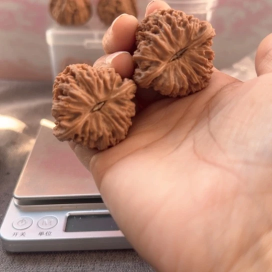 文玩核桃吊坠C****h核桃