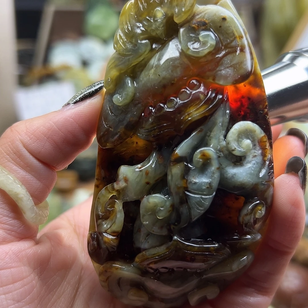 岫玉未镶嵌颈饰花玉原皮如意手玩