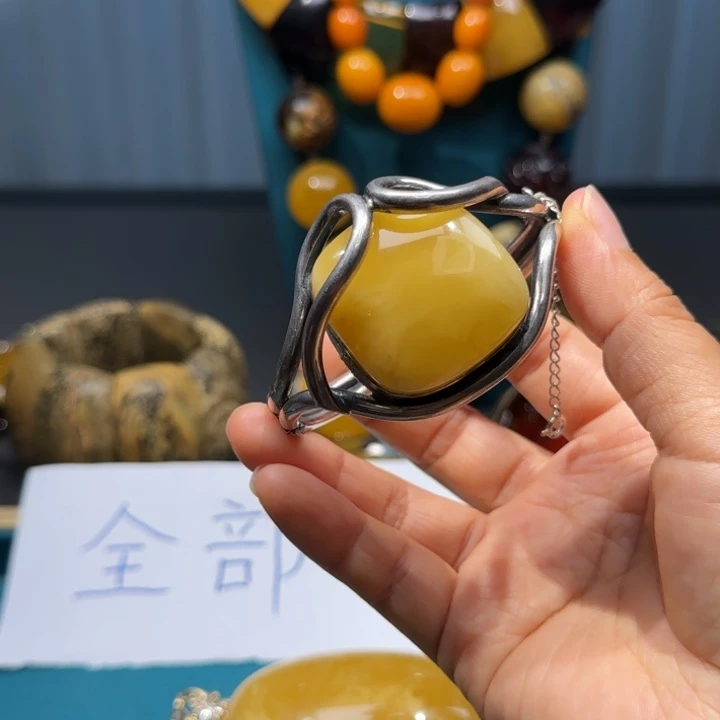 琥珀未镶嵌手链波兰设计款琥珀蜜蜡