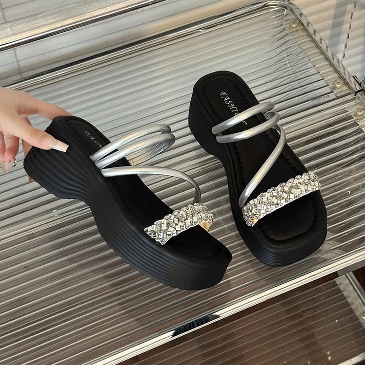 绝美法式新款百搭沙滩鞋小众松糕厚底两穿凉鞋2025夏增高一字拖