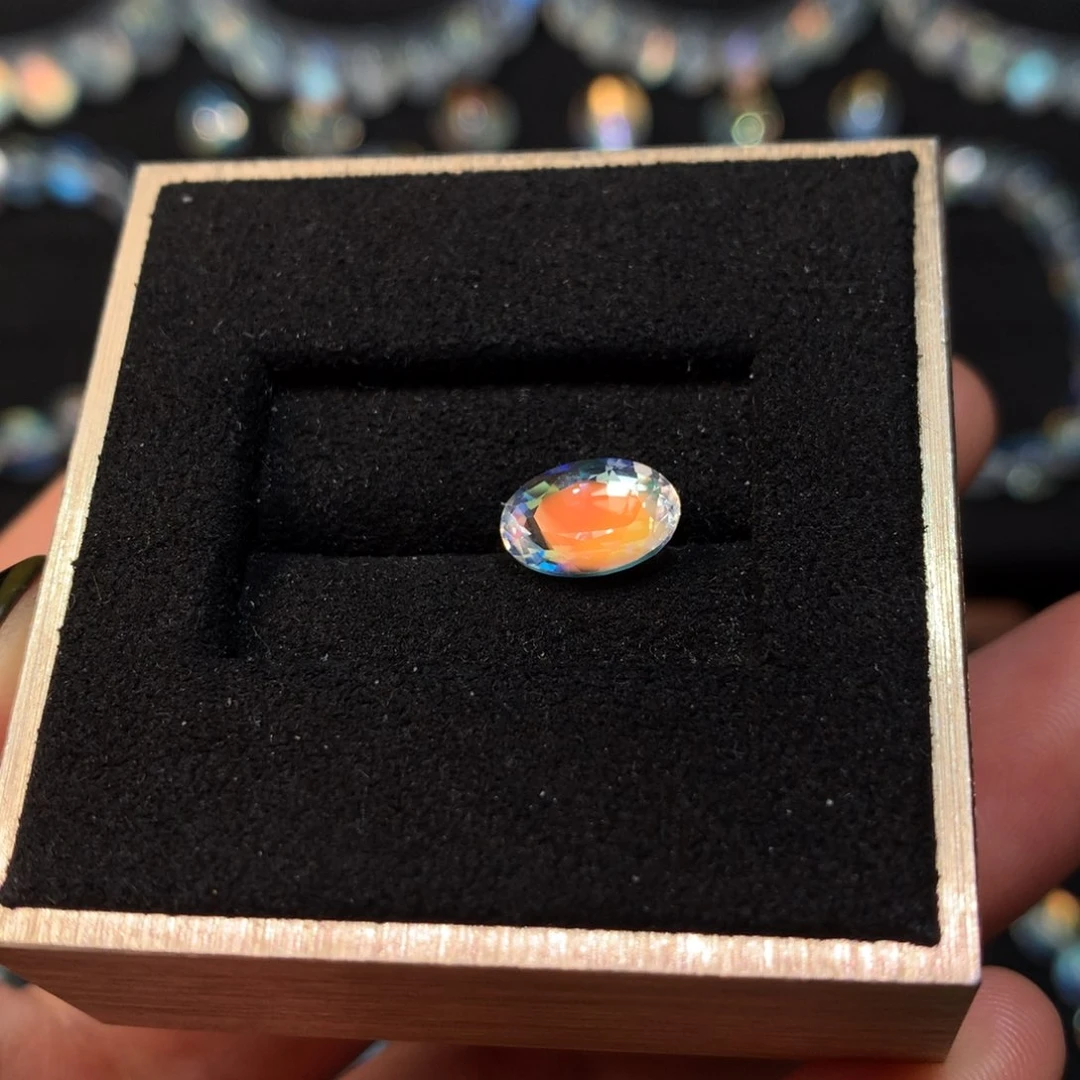 未镶嵌裸石月光石