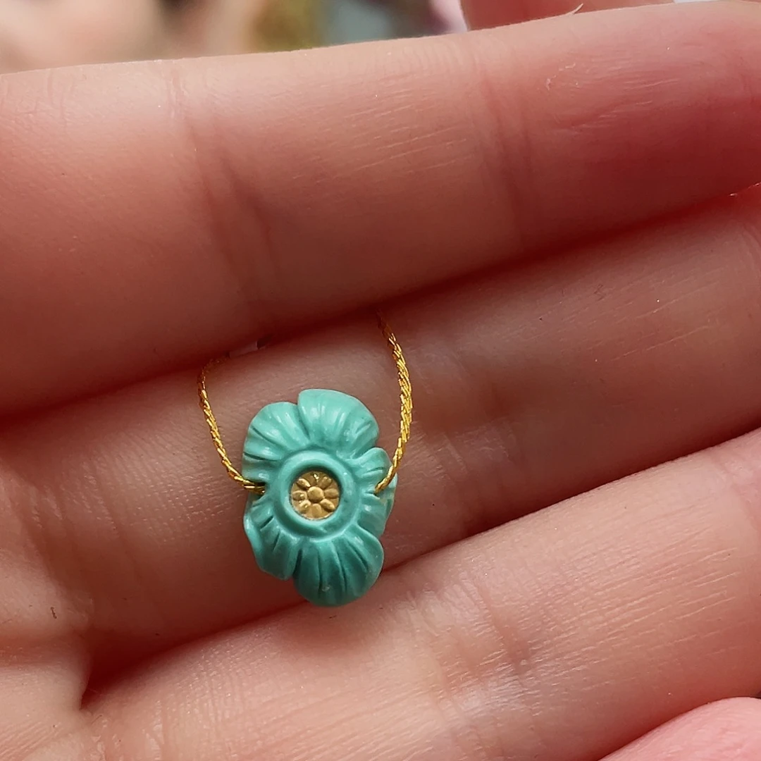 绿松石颈饰未镶嵌