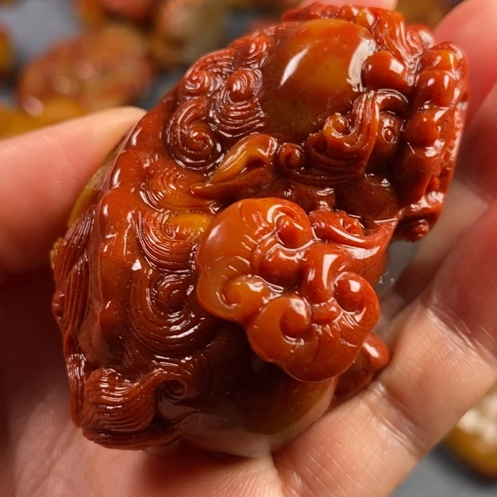 石英质玉（黄龙玉）合金颈饰