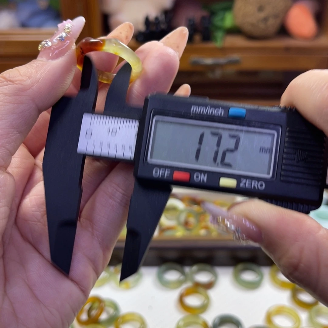 蛇纹石玉未镶嵌手镯50