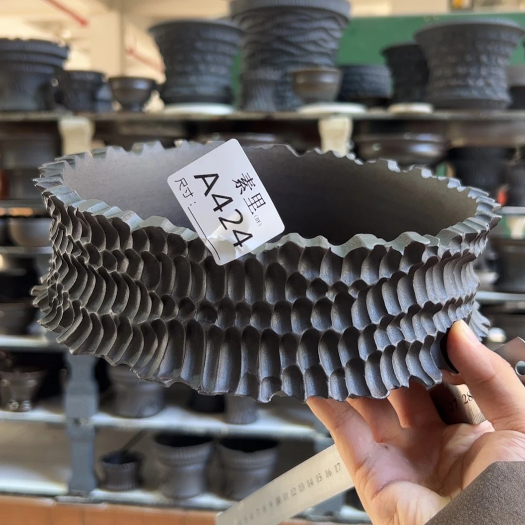 景德镇手工素里 内口20高7.5瑕疵