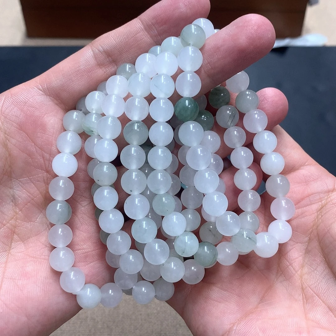 石英质玉未镶嵌颈饰