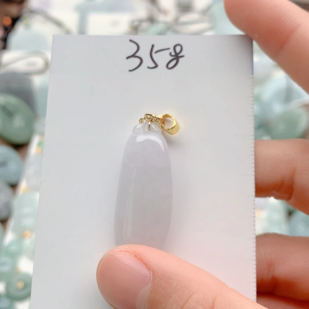 翡翠合金颈饰吊坠