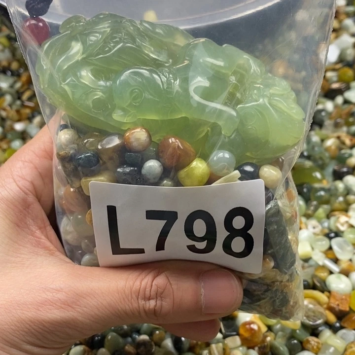 蛇纹石玉鱼缸石未镶嵌