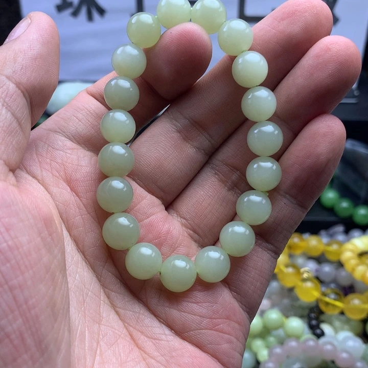 *****和田玉未镶嵌手串