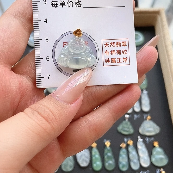 翡翠18K金镶嵌颈饰缅料a货翡翠