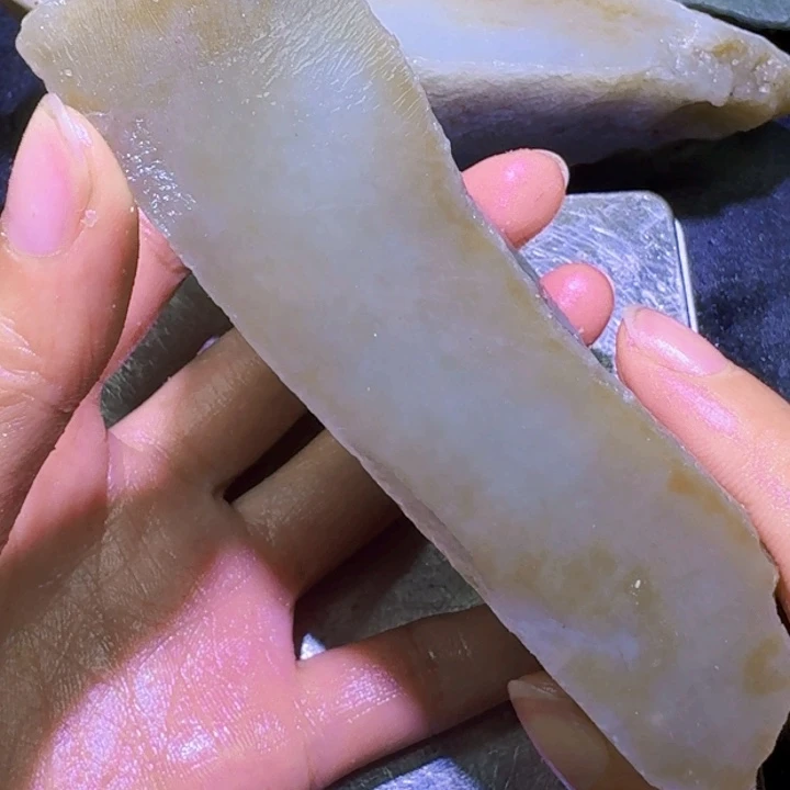 和田玉未镶嵌珠宝半成品