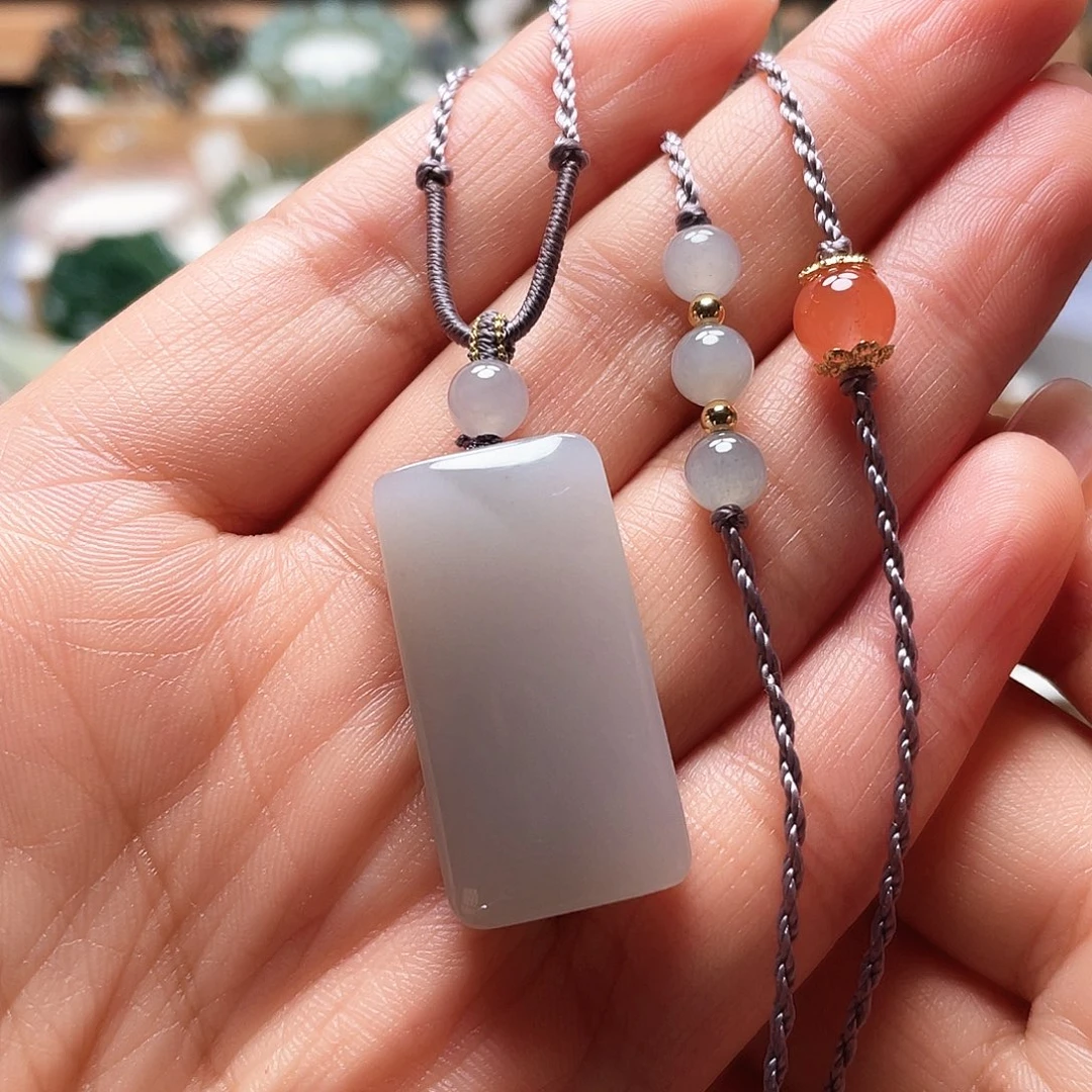 和田玉未镶嵌吊坠(赠链)烟紫无事牌