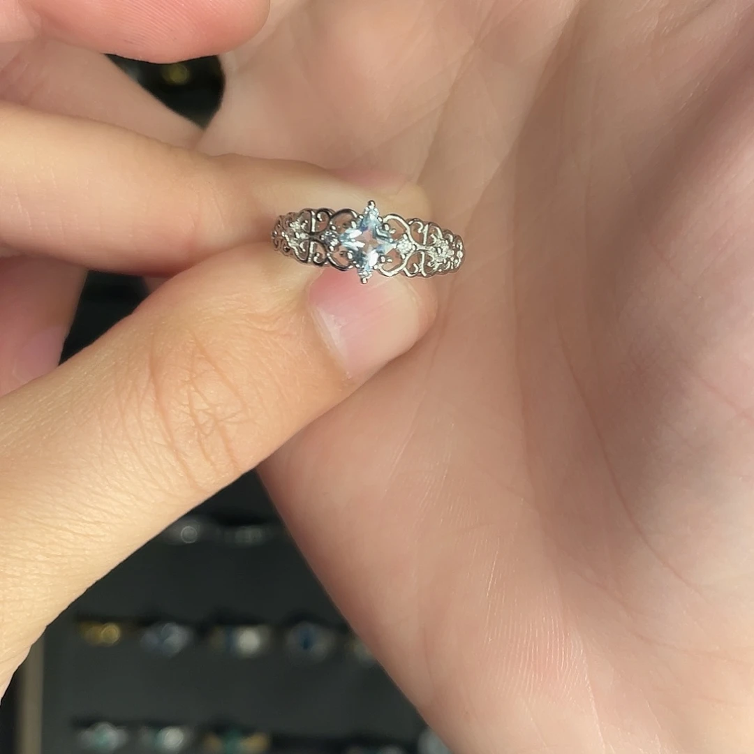 海蓝宝石戒指银S925镶嵌?****?拍两份