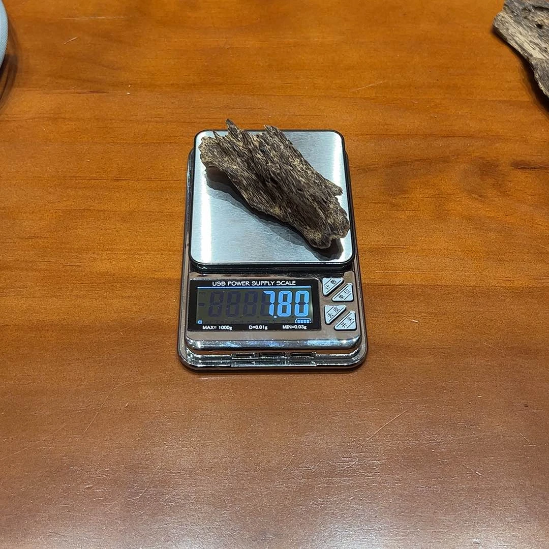 沉香碎屑沉香印尼达拉干天然野沉香7g+