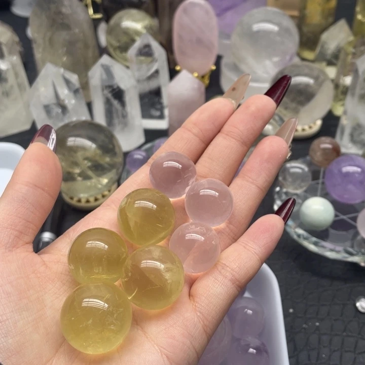 水晶12未镶嵌秀****?天然水晶