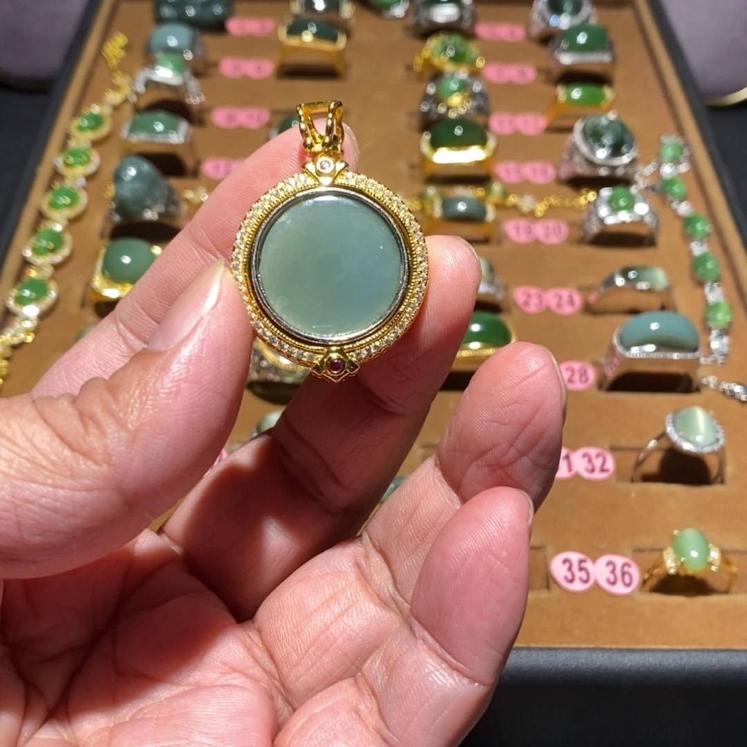 迷***坏和田玉未镶嵌颈饰