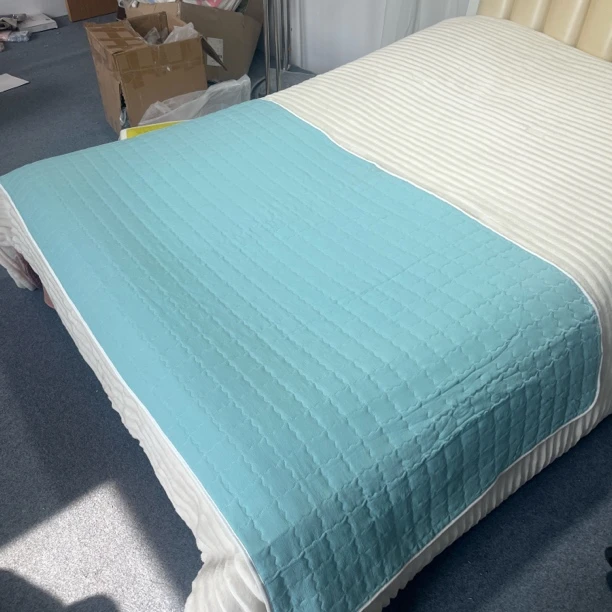 《小华外贸》约90x210起绿色防滑沙发垫 发一张