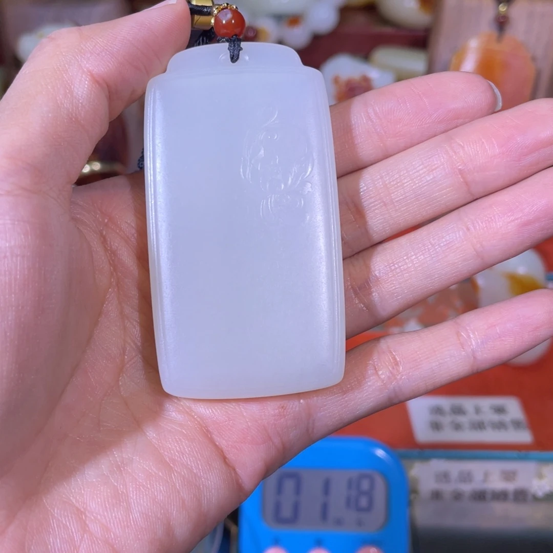 浩***。和田玉未镶嵌挂件