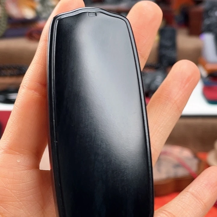 和田玉未镶嵌颈饰巨墨青花80.4克左右