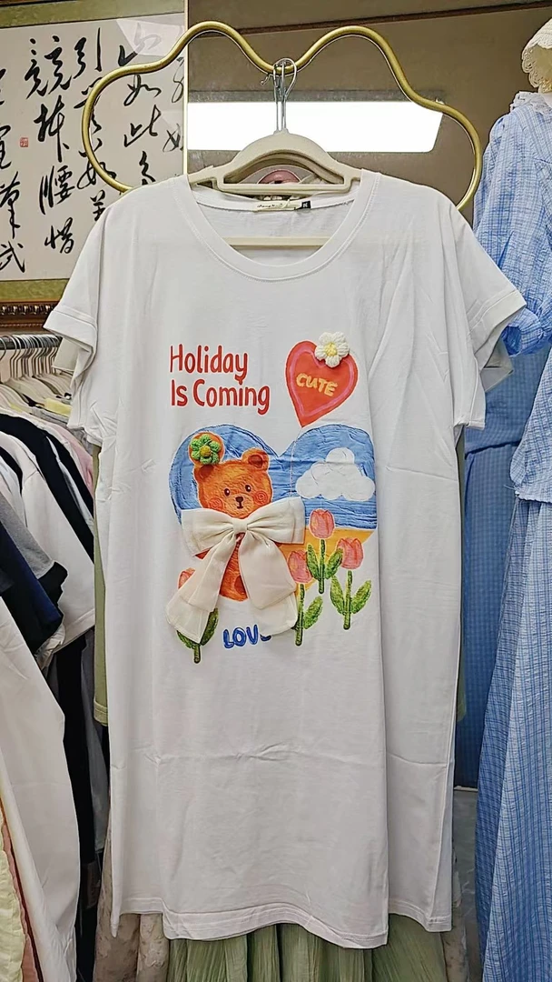 珊珊家新款大码女装T恤时尚圆领图案微胖显瘦韩版减龄休闲6306