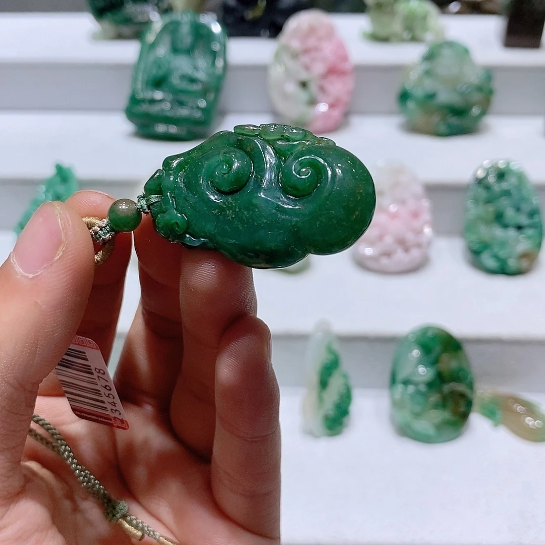 独山玉未镶嵌吊坠
