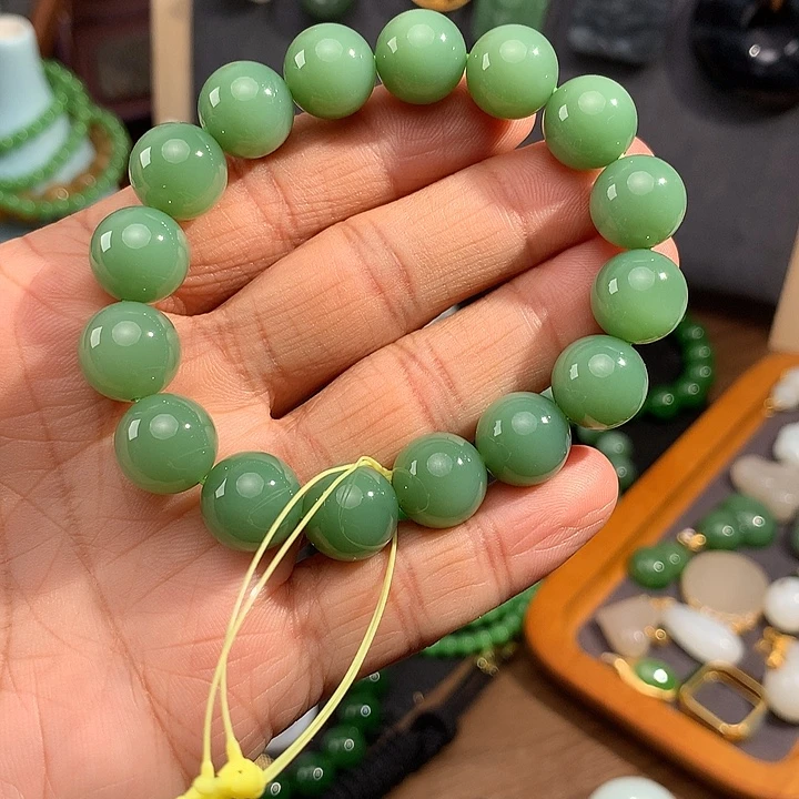 和田玉（碧玉）未镶嵌手链