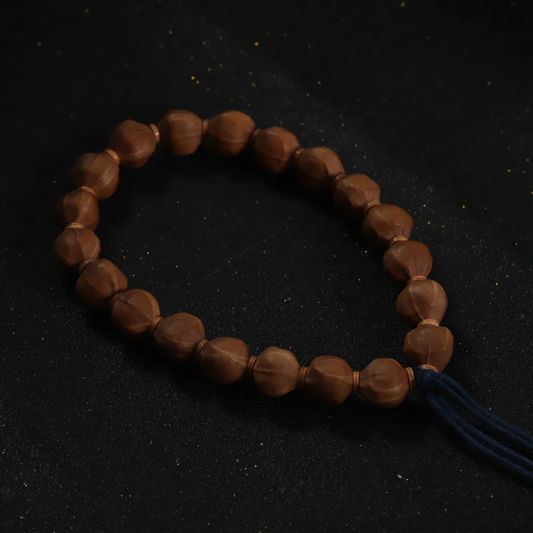 钱规则 橄榄核1.1正圆蜜桃臀手持