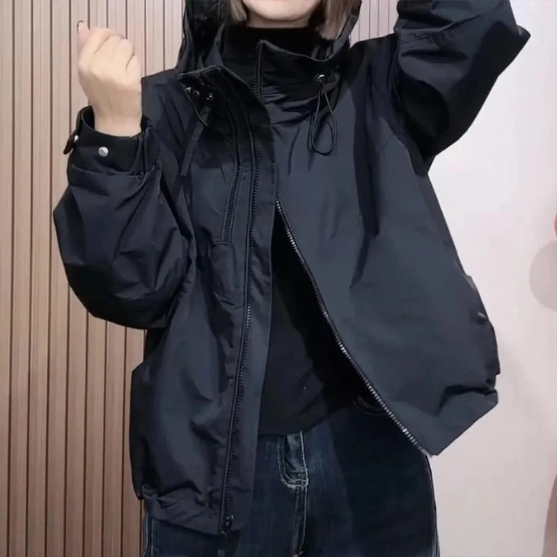短外套小个子冲锋衣2025春秋季新款运动上衣爆款洋气减龄女装夹克