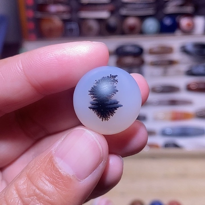 玛瑙/玉髓挂件未镶嵌张*