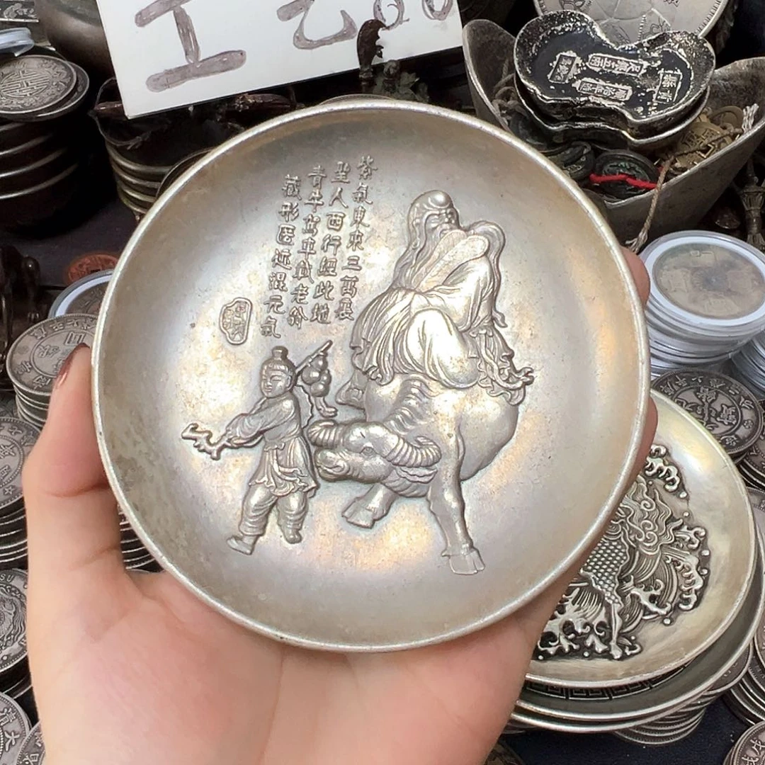 金属复古风格摆件
