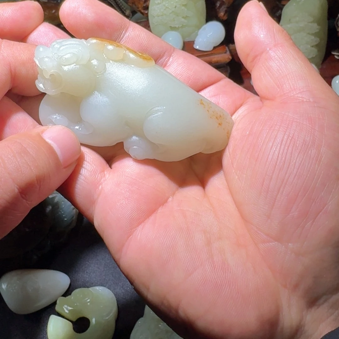 和田玉颈饰未镶嵌企****】