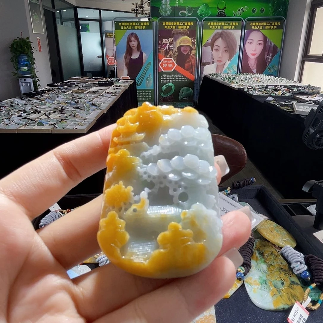 颈饰未镶嵌翡翠一