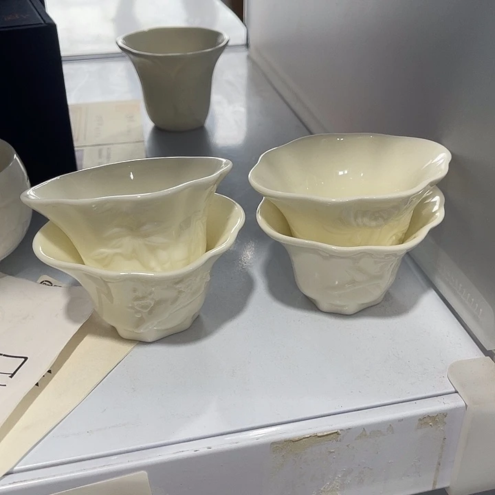 福利待遇多多哦哦哦