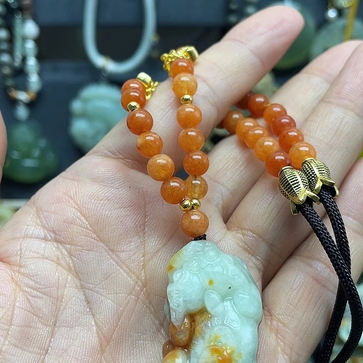 未镶嵌蛇纹石玉颈饰