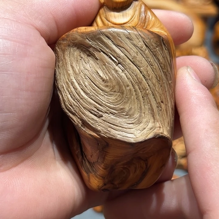 柏木（崖柏）点点关注