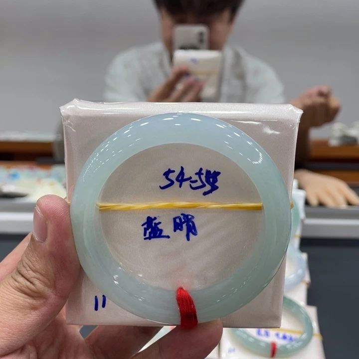 翡翠未镶嵌手镯缅甸翡翠