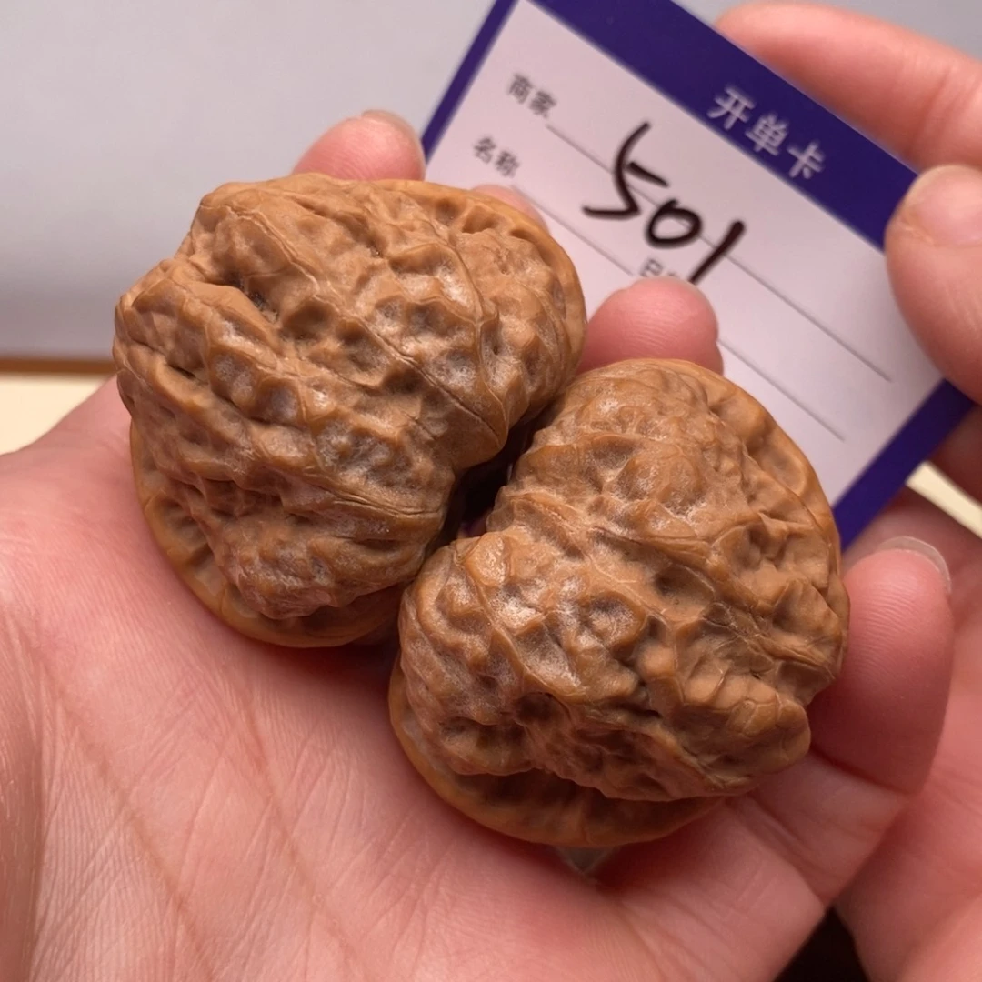 文玩核桃把件边40左右