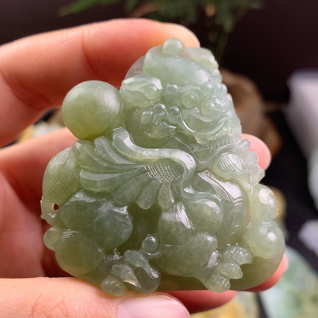 定制翡翠未镶嵌貔貅