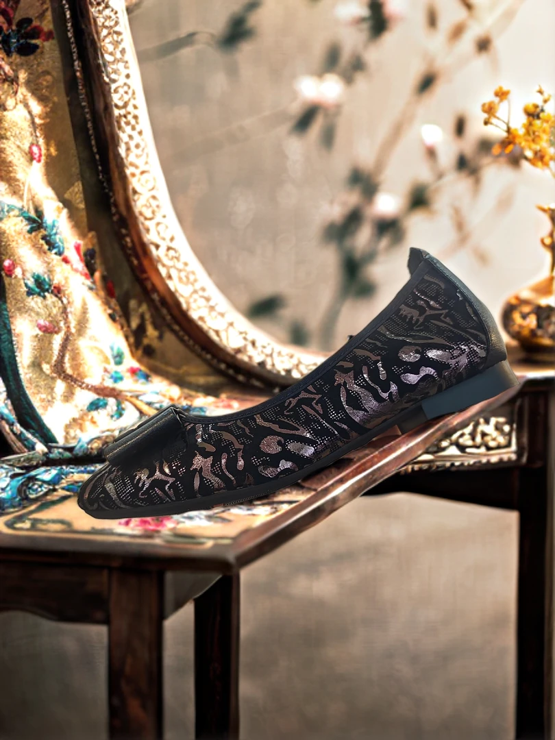 女士真皮软底暗黑风格小单鞋，超级轻便，柔软，百搭