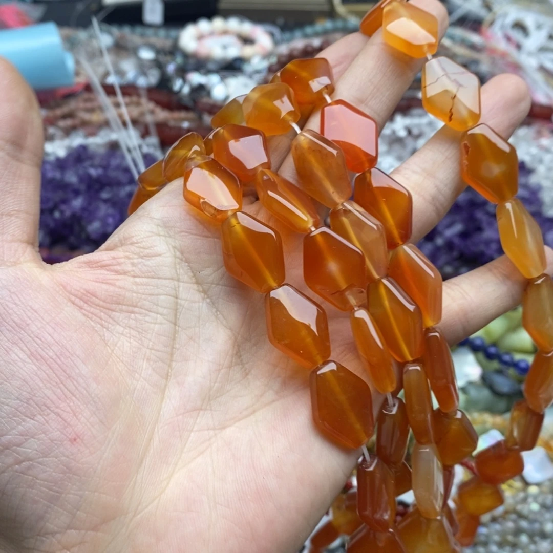 玛瑙/玉髓未镶嵌珠宝半成品一条天然橘玛瑙菱形牌