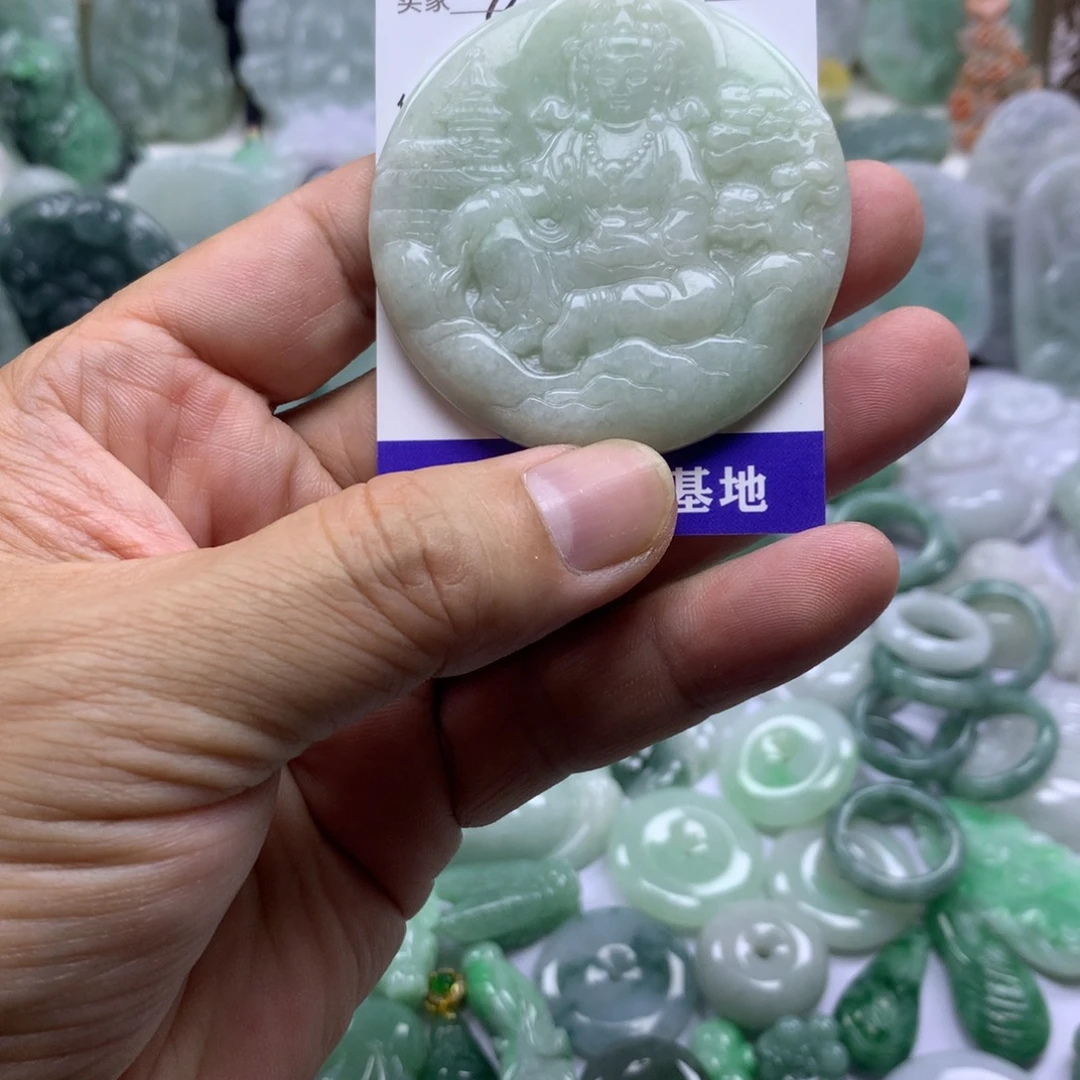 翡翠未镶嵌颈饰缅甸A货翡翠