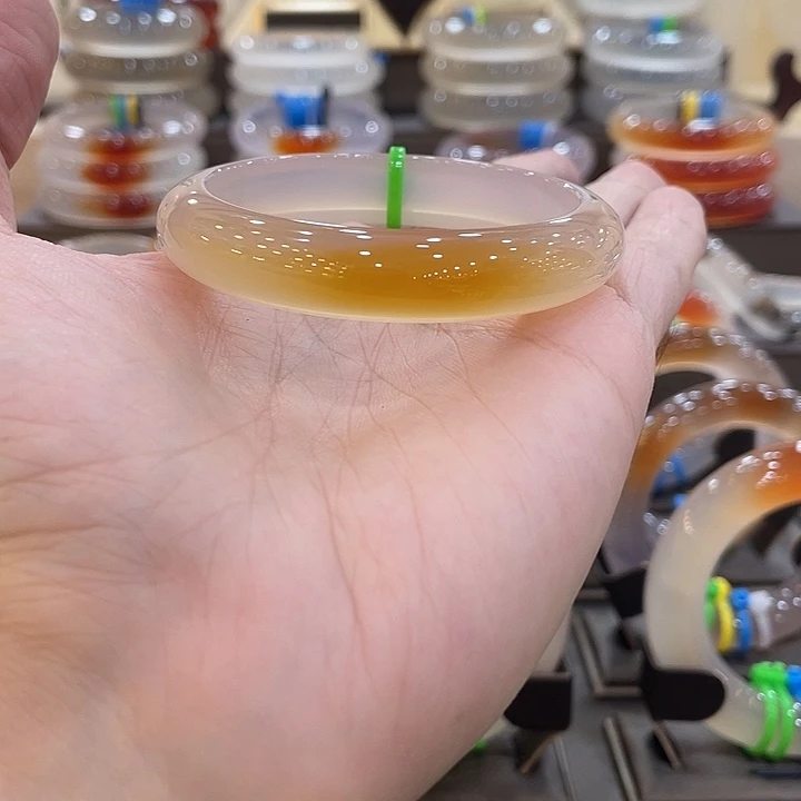 玛瑙/玉髓未镶嵌手镯2