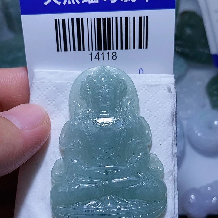 翡翠未镶嵌颈饰是