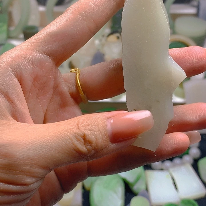 和田玉未镶嵌珠宝半成品