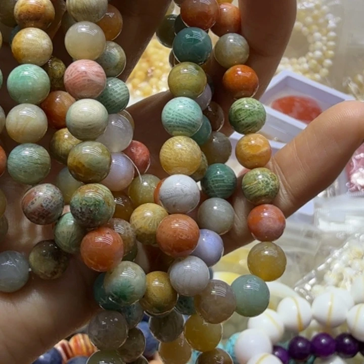 大果紫檀（缅甸花梨）0.8/108多宝姑娘玉绿料